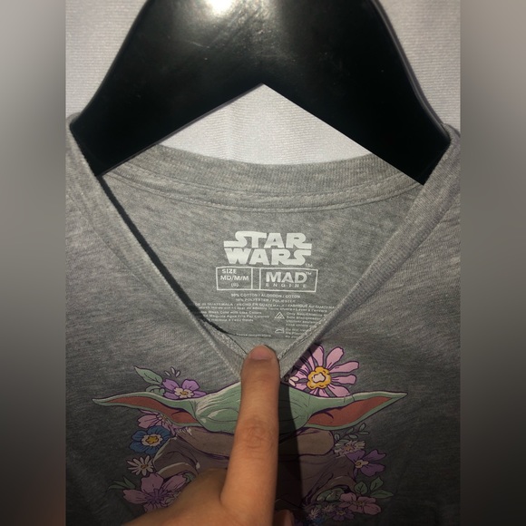 Baby Yoda T-Shirt - Picture 1 of 2